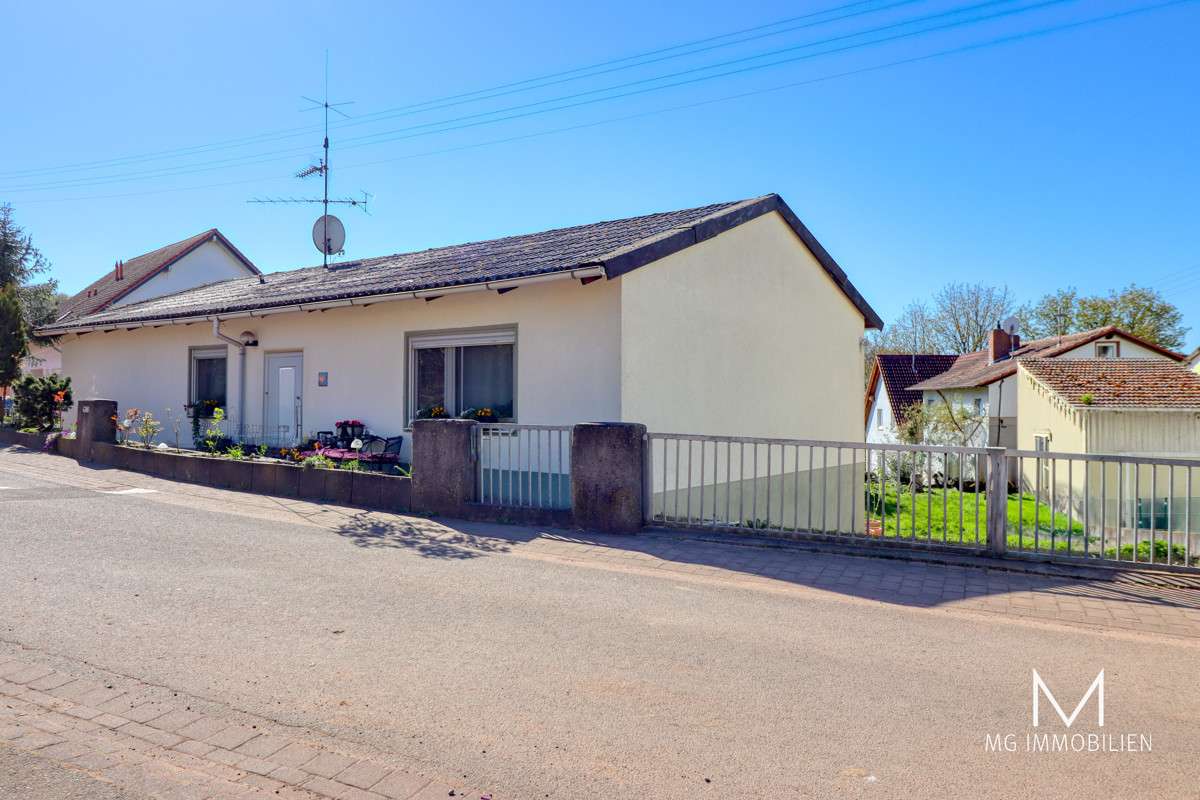 Thumbnail-Haus zum Kaufen in Kollweiler 199.000,00 € 95 m²