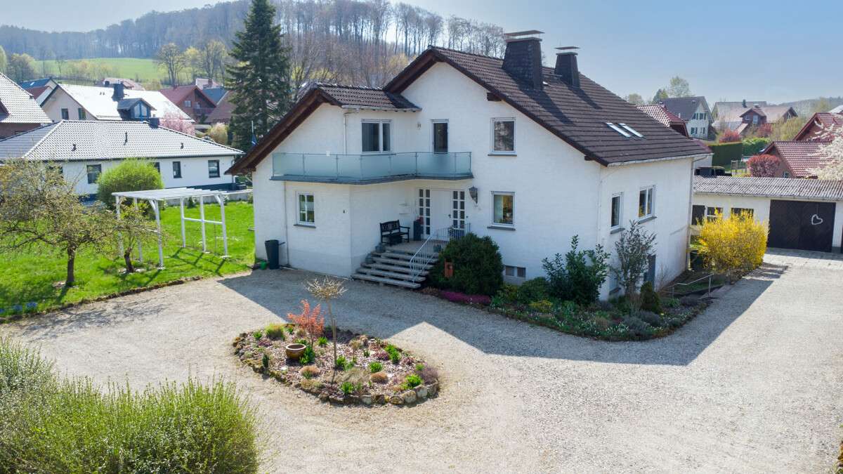Thumbnail-Haus zum Kaufen in Bad Driburg Neuenheerse 369.000,00 € 332.93 m²