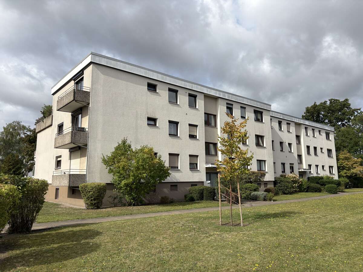 Thumbnail-Wohnung zum Kaufen in Langenhagen Godshorn 300.000,00 € 93 m²