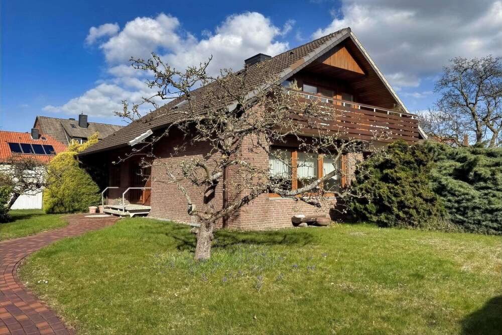 Thumbnail-Haus zum Kaufen in Barsinghausen 449.000,00 € 246 m²