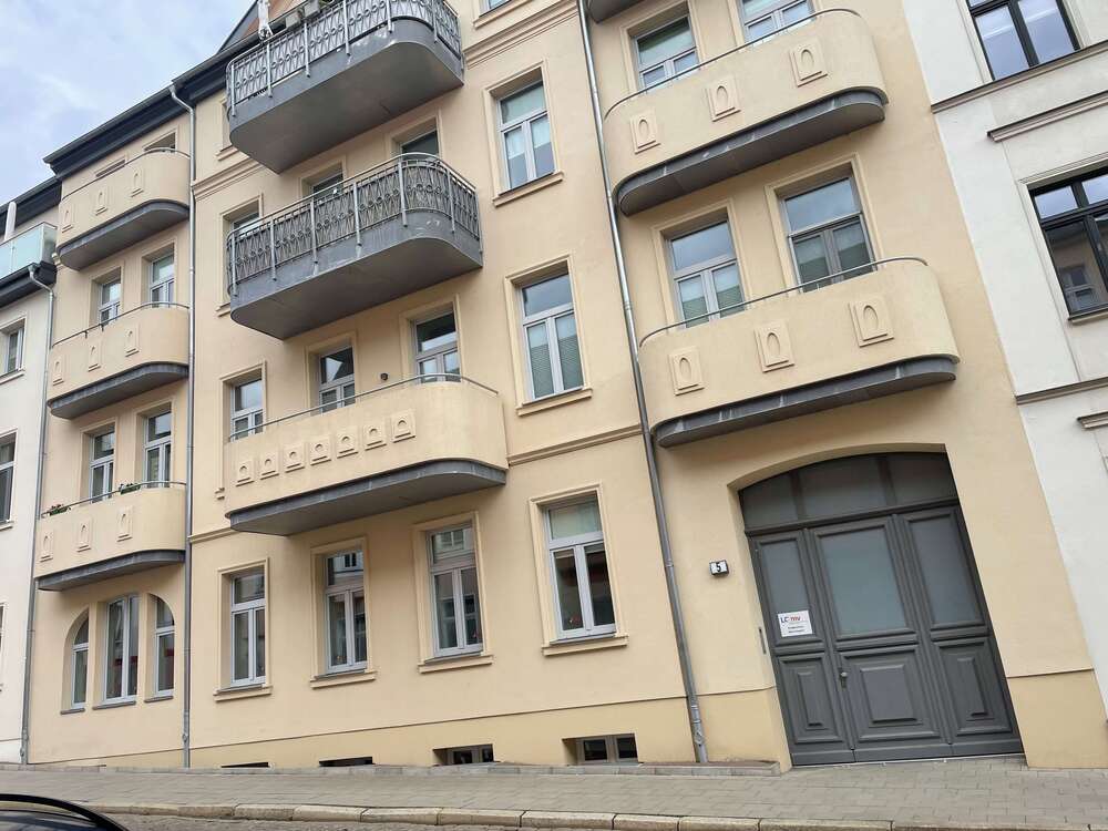Thumbnail-Wohnung zum Mieten in Schwerin 1.225,00 € 93 m²