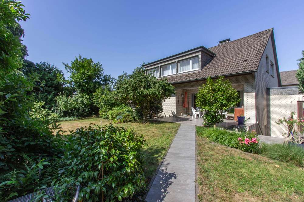 Thumbnail-Haus zum Kaufen in Grevenbroich 649.000,00 € 257 m²