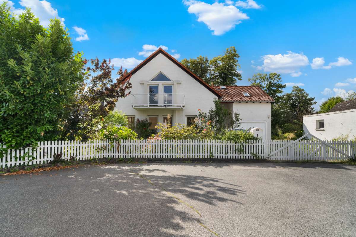 Thumbnail-Haus zum Kaufen in Seeheim-Jugenheim 798.000,00 € 207 m²