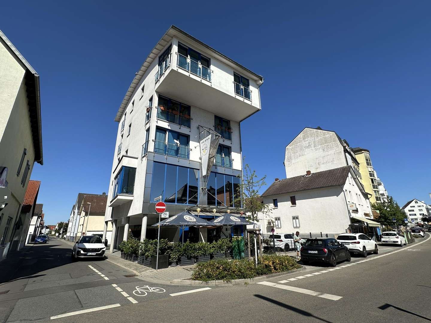Thumbnail-Haus zum Kaufen in Langen 1.350.000,00 € 400 m²