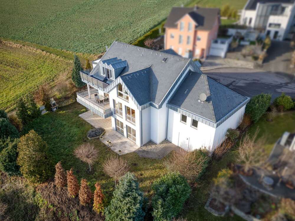 Thumbnail-Haus zum Kaufen in Gusterath 885.000,00 € 339.68 m²