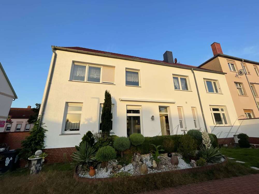 Thumbnail-Haus zum Kaufen in Osterburg 249.000,00 € 149.45 m²