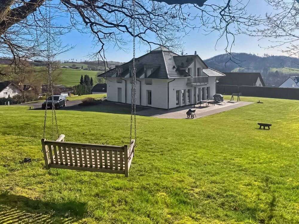 Thumbnail-Haus zum Kaufen in Engelskirchen 1.650.000,00 € 244.44 m²