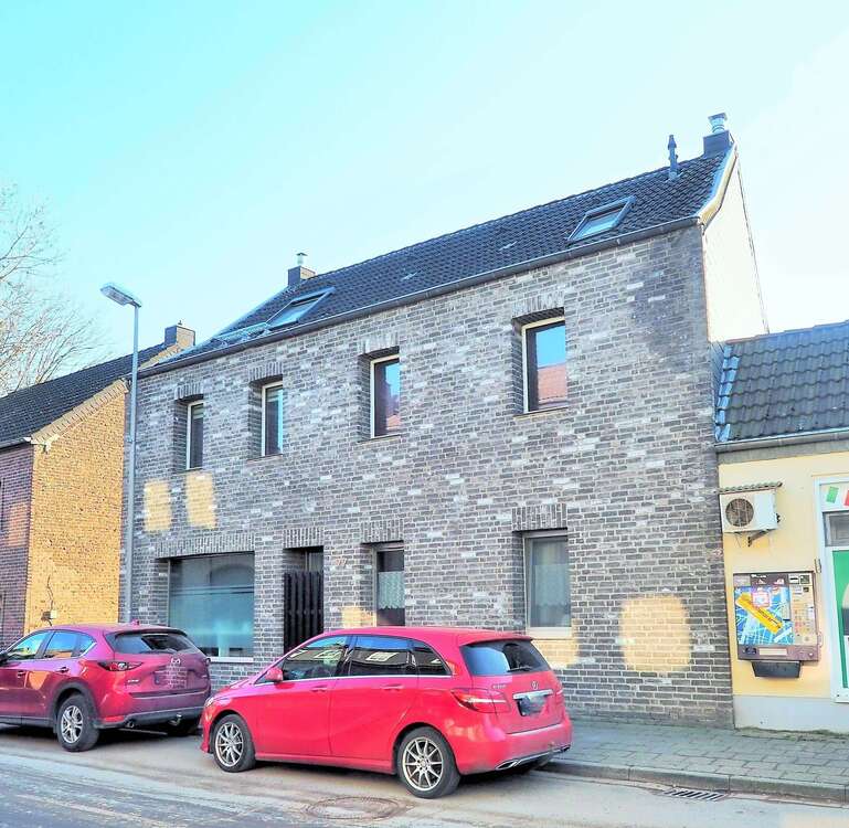 Thumbnail-Haus zum Kaufen in Bedburg 385.000,00 € 243 m²