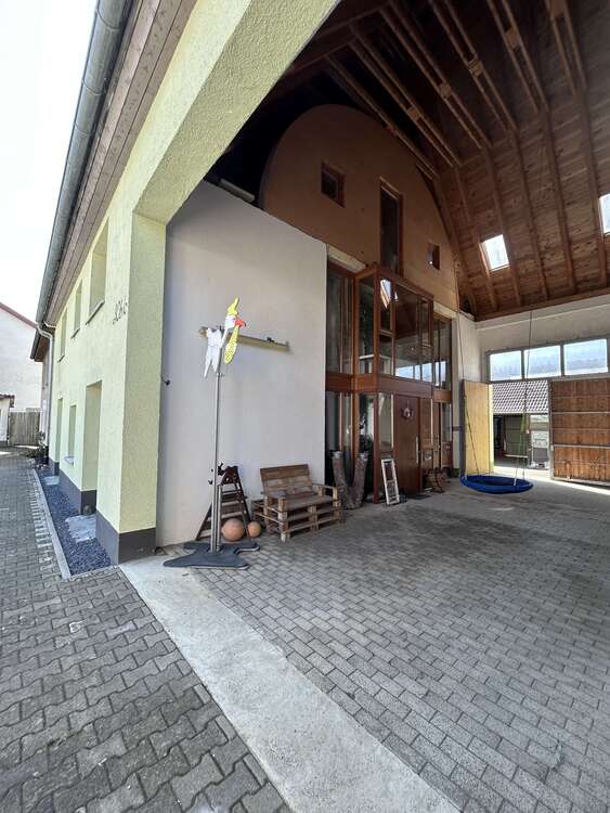 Thumbnail-Haus zum Kaufen in Buchheim 450.000,00 € 400 m²