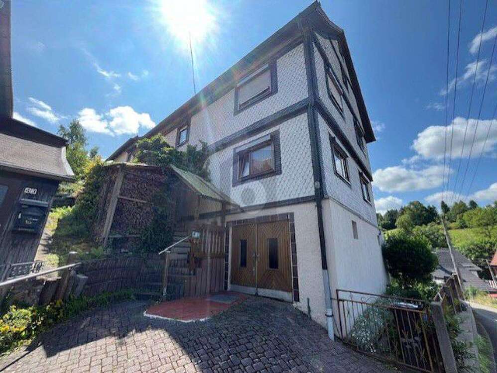 Thumbnail-Haus zum Kaufen in Zella-Mehlis 179.000,00 € 260 m²