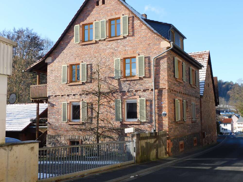 Thumbnail-Haus zum Kaufen in Aschaffenburg 699.000,00 € 170 m²