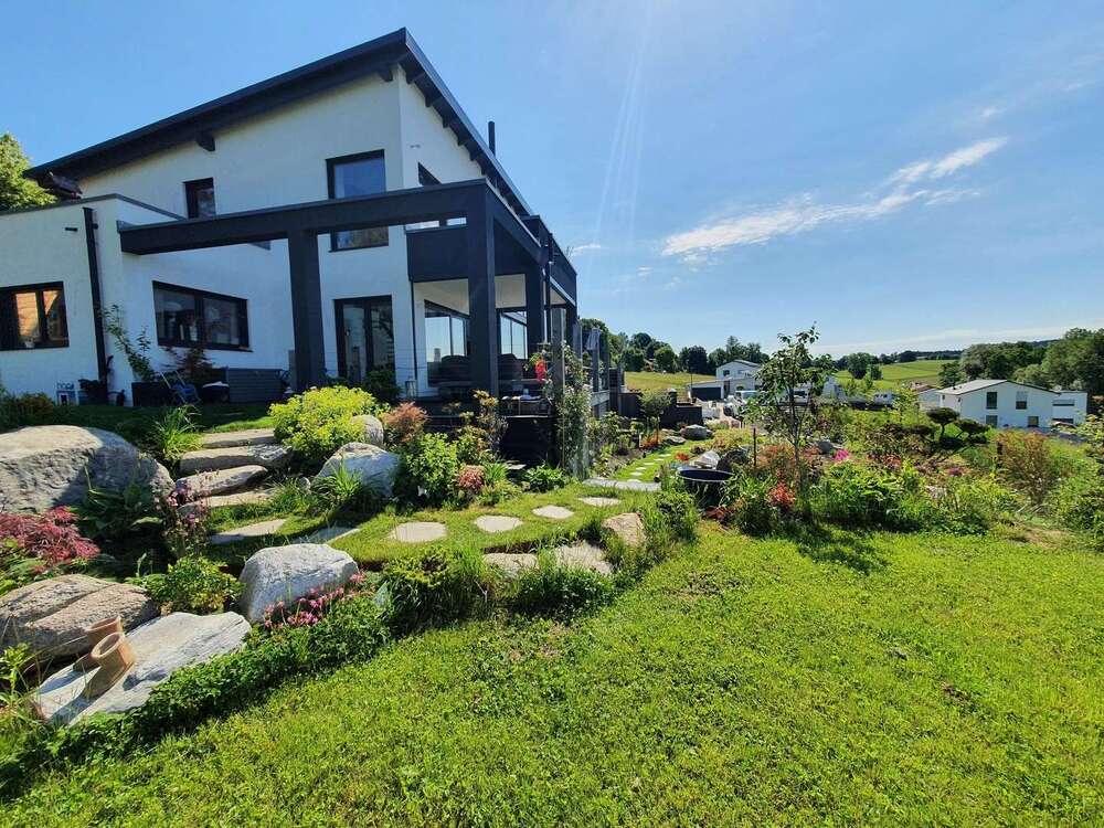 Thumbnail-Haus zum Kaufen in Taufkirchen 1.689.000,00 € 249 m²