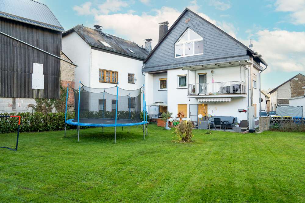 Thumbnail-Haus zum Kaufen in Bad Schwalbach Ramschied 370.000,00 € 274 m²