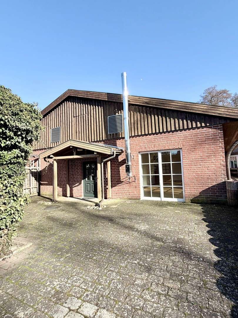 Thumbnail-Wohnung zum Mieten in Neustadt a.Rbge. - OT Laderholz 1.100,00 € 164 m²