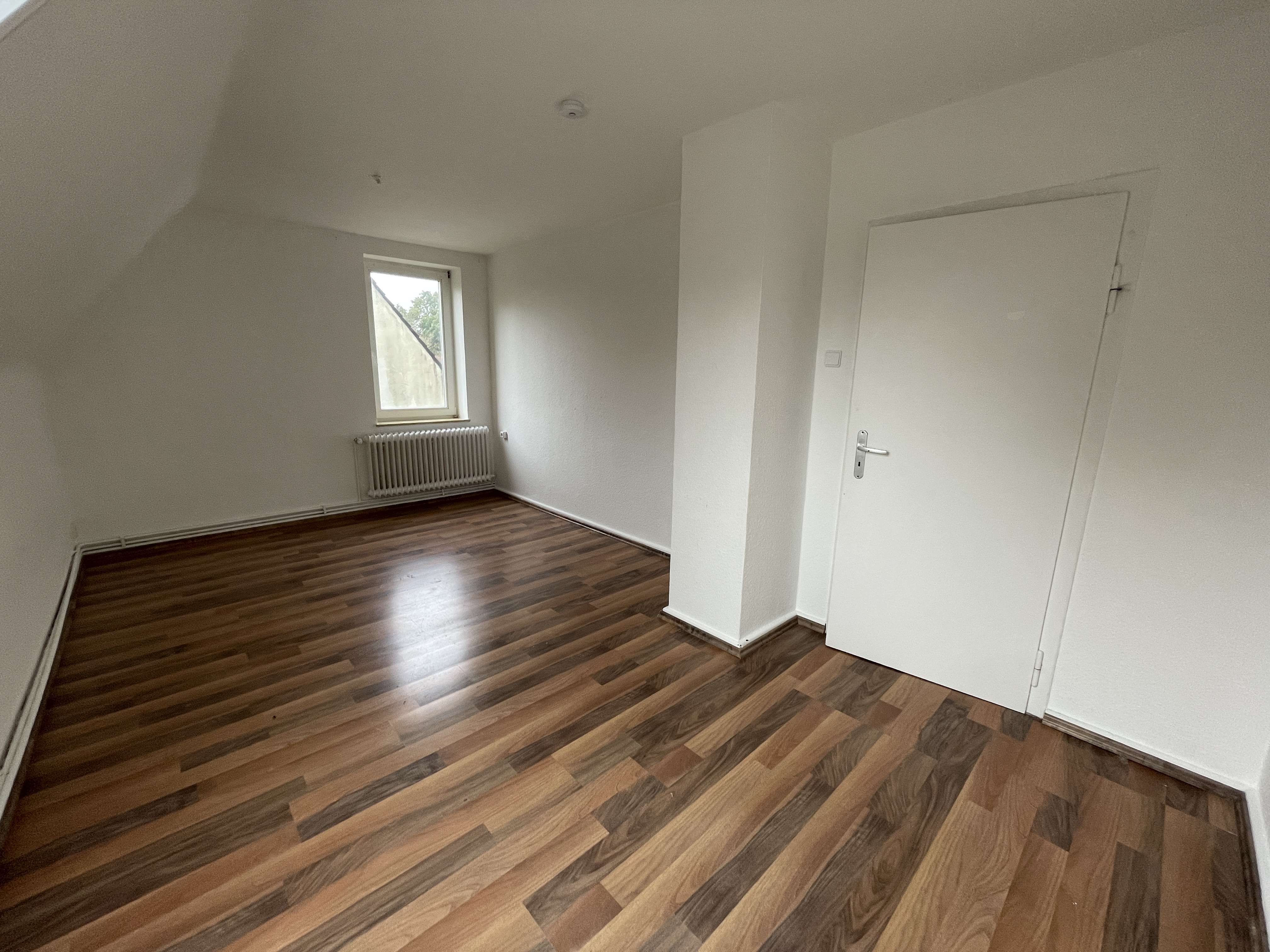 Thumbnail-Wohnung zum Kaufen in Wilhelmshaven 47.000,00 € 46.62 m²