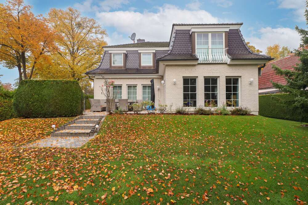 Thumbnail-Haus zum Kaufen in Neuenhagen bei Berlin 950.000,00 € 210 m²