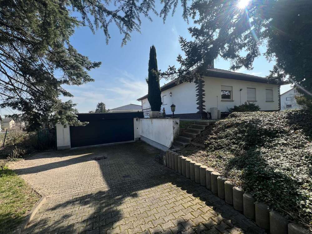 Thumbnail-Haus zum Kaufen in Bad Kreuznach-Winzenheim 598.000,00 € 235 m²