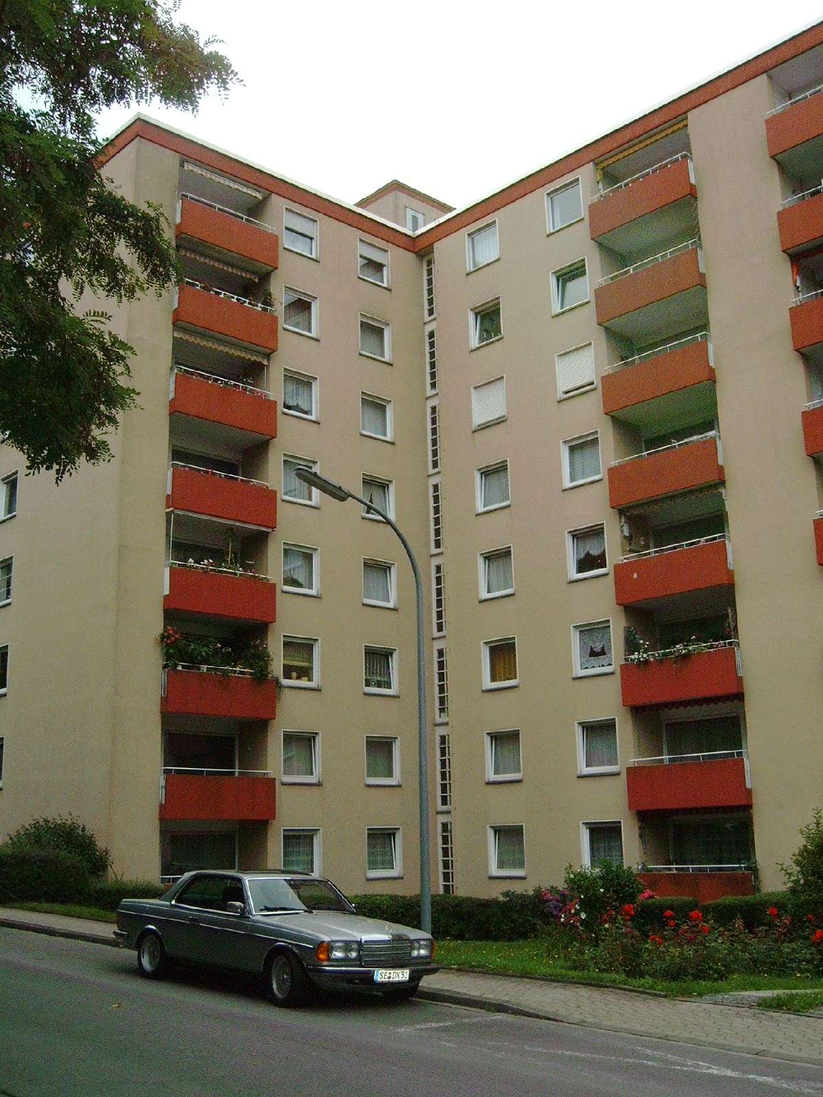 Thumbnail-Wohnung zum Kaufen in Saarbrücken 140.000,00 € 82.48 m²