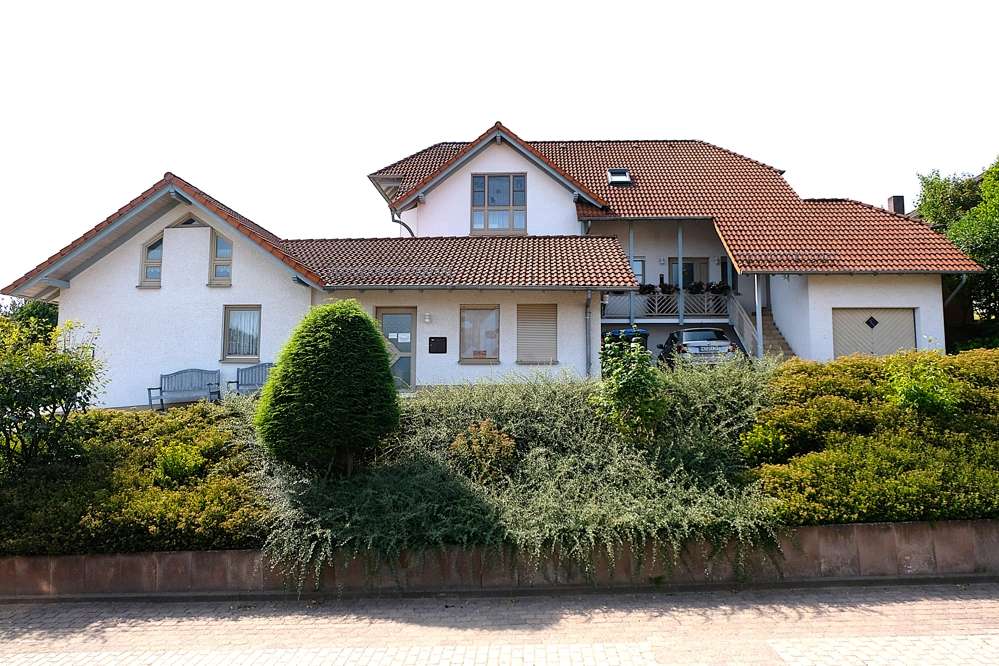 Thumbnail-Haus zum Kaufen in Neuenstein 425.000,00 € 280 m²