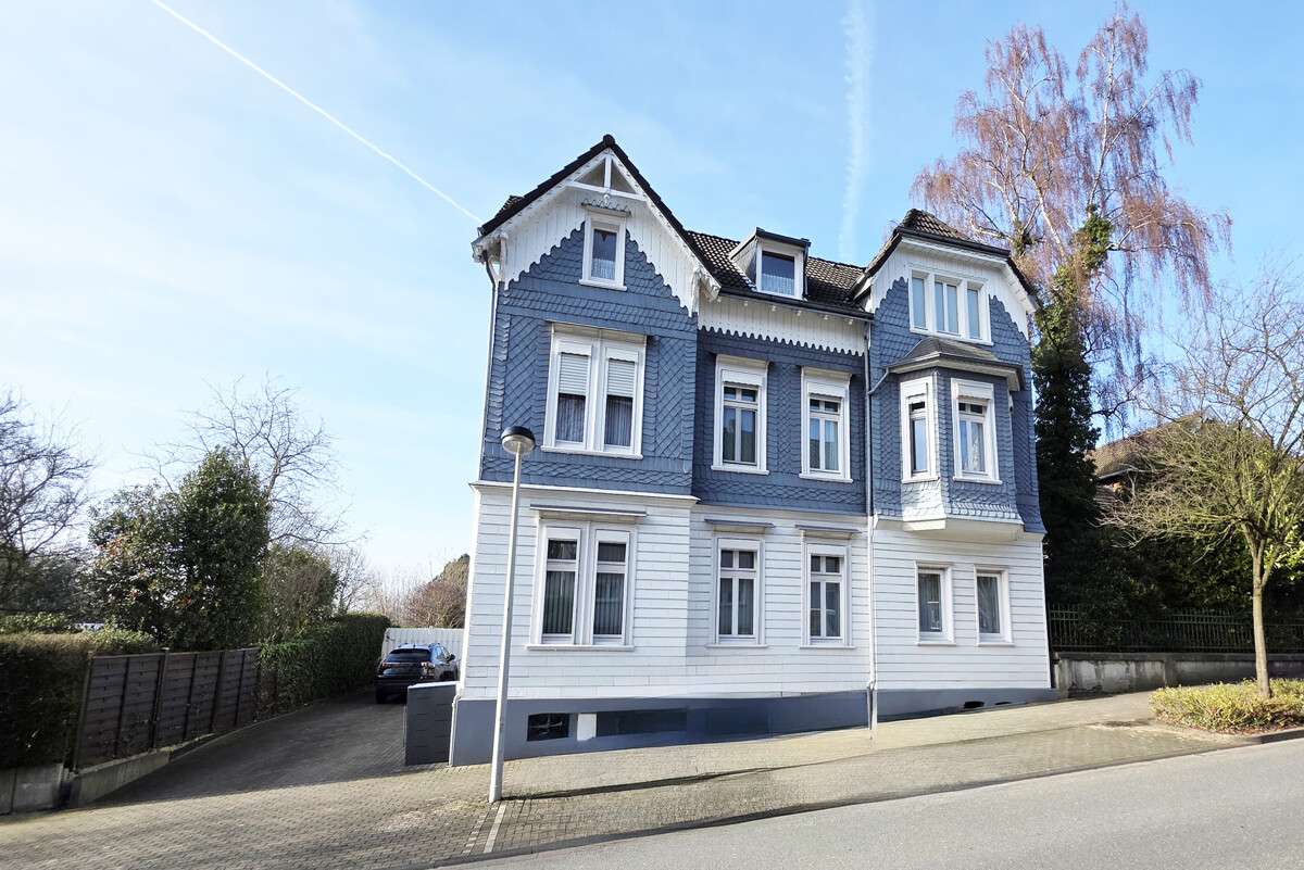 Thumbnail-Haus zum Kaufen in Solingen 448.000,00 € 289 m²