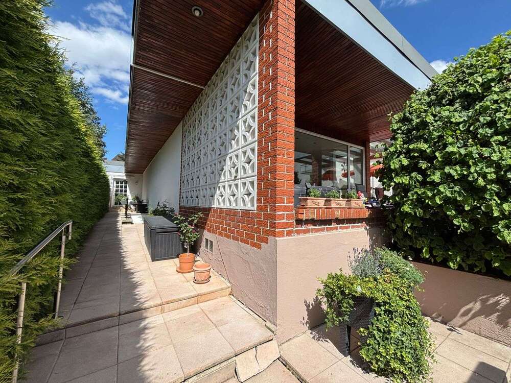 Thumbnail-Haus zum Kaufen in Nürnberg 699.000,00 € 236 m²