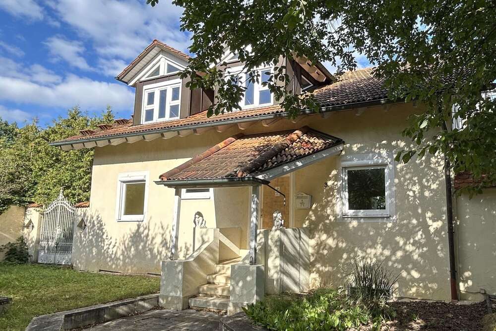 Thumbnail-Haus zum Kaufen in Dußlingen 549.000,00 € 255 m²