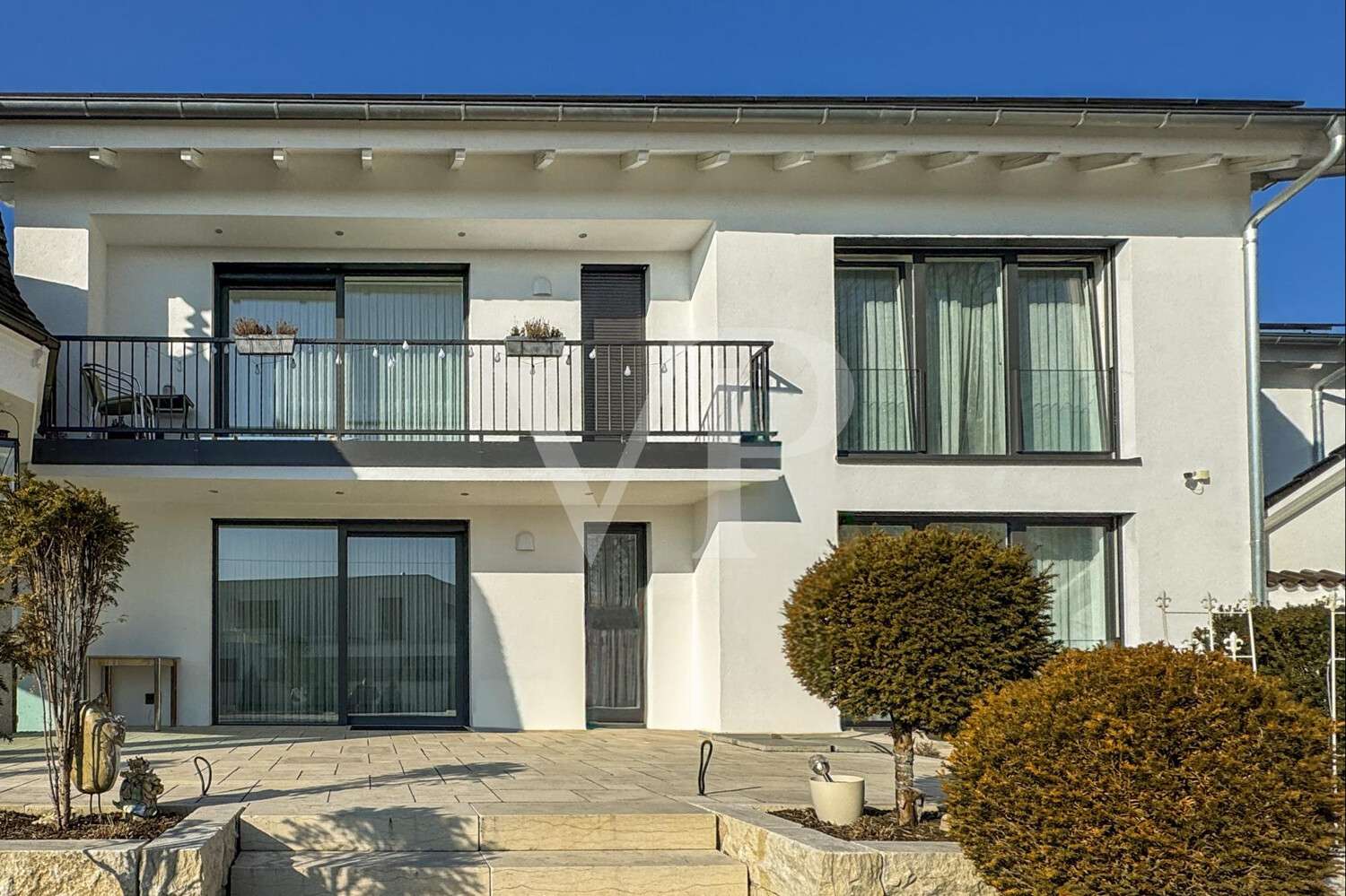 Thumbnail-Haus zum Kaufen in Geisenfeld 1.550.000,00 € 206 m²