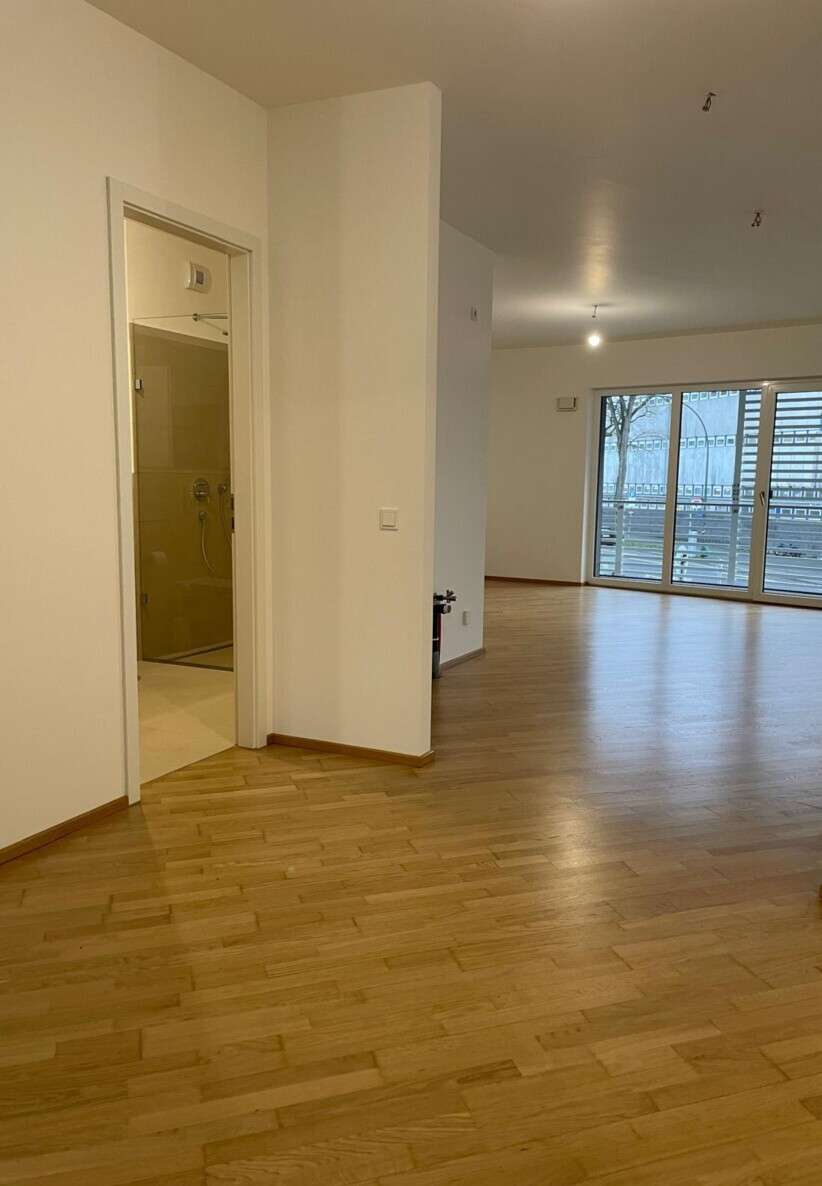 Thumbnail-Wohnung zum Mieten in Düsseldorf 1.629,64 € 101.98 m²