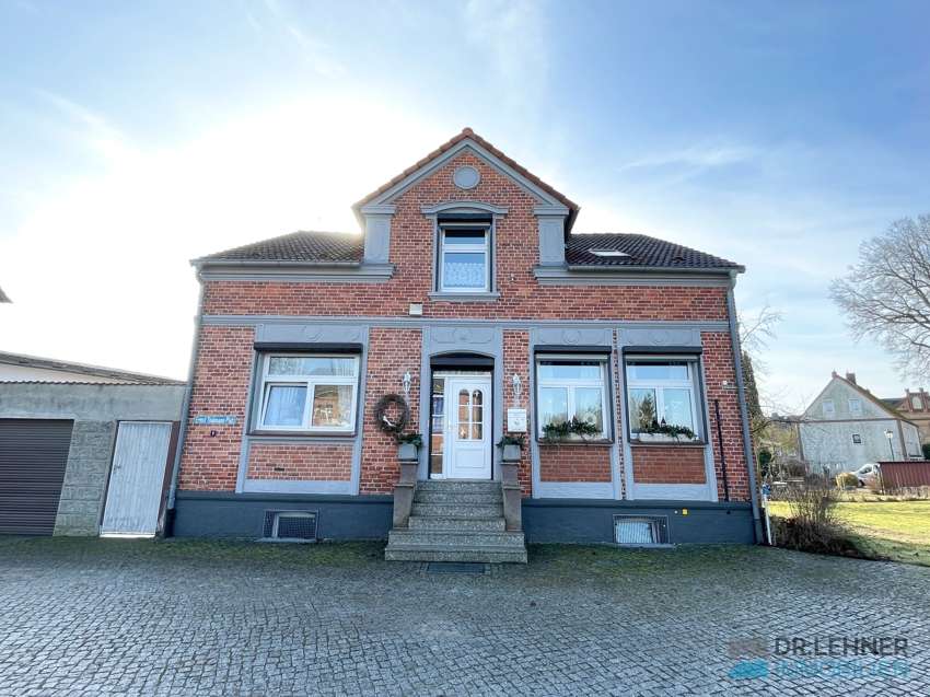 Thumbnail-Haus zum Kaufen in Karstädt 169.000,00 € 198 m²