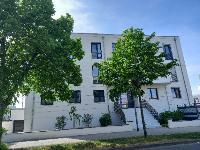 Thumbnail-Wohnung zum Mieten in Zwenkau 1.499,00 € 108 m²