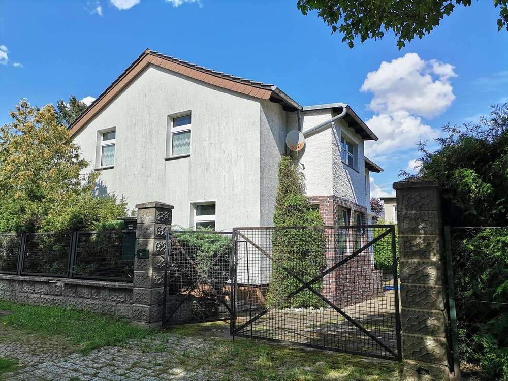 Thumbnail-Haus zum Kaufen in Berlin Mahlsdorf 585.000,00 € 156.17 m²