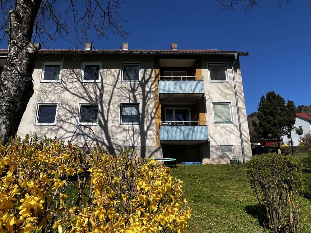 Thumbnail-Wohnung zum Mieten in Rödental 390,00 € 56.78 m²