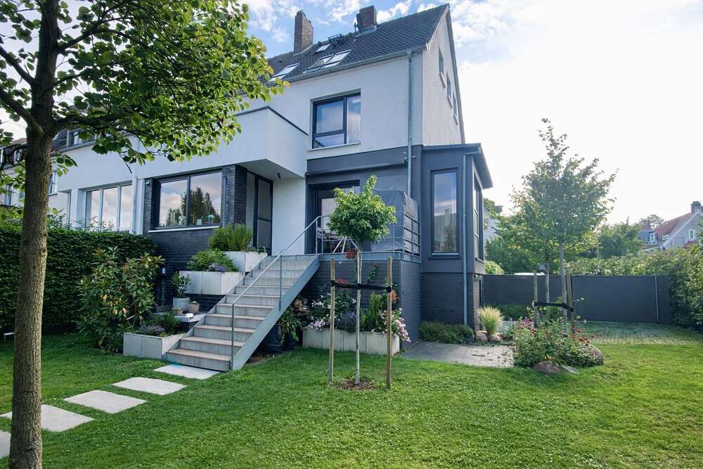 Thumbnail-Haus zum Kaufen in Hannover 858.000,00 € 210 m²