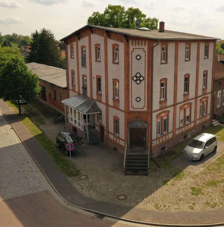 Thumbnail-Haus zum Kaufen in Mieste 270.000,00 € 413 m²