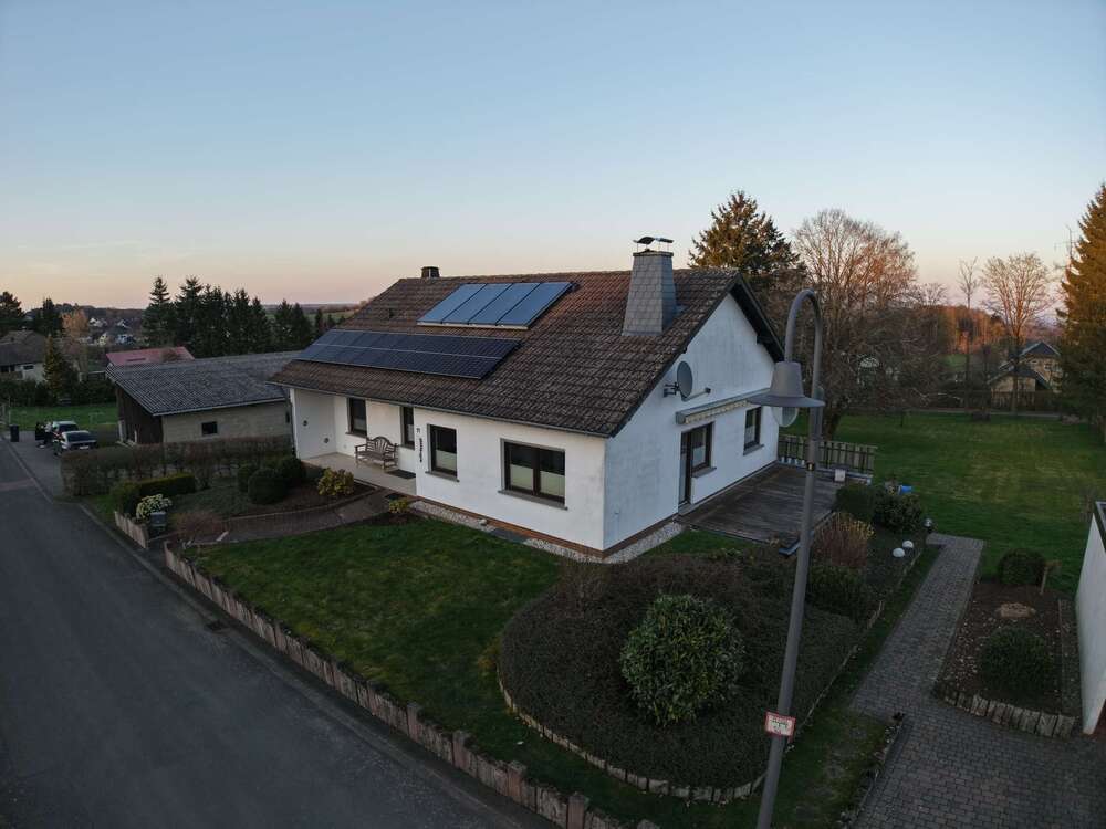 Thumbnail-Haus zum Kaufen in Esch 384.000,00 € 228 m²