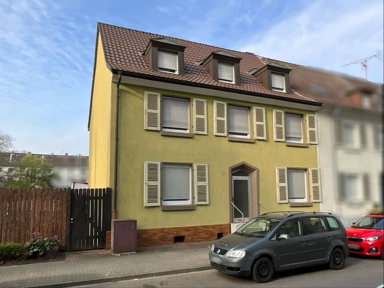 Thumbnail-Haus zum Kaufen in Ludwigshafen 385.000,00 € 209 m²