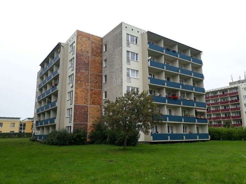 Thumbnail-Wohnung zum Mieten in Stralsund 207,69 € 29.67 m²