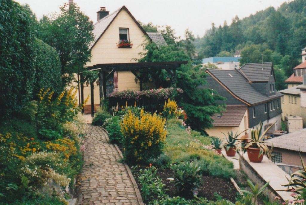 Thumbnail-Haus zum Kaufen in Tettau 75.000,00 € 125 m²