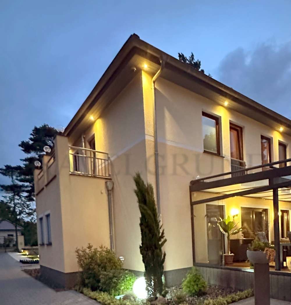 Thumbnail-Haus zum Kaufen in Falkensee 1.495.000,00 € 206 m²
