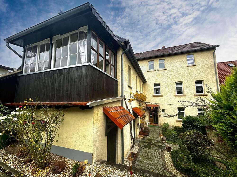 Thumbnail-Haus zum Kaufen in Naumburg 328.000,00 € 350 m²