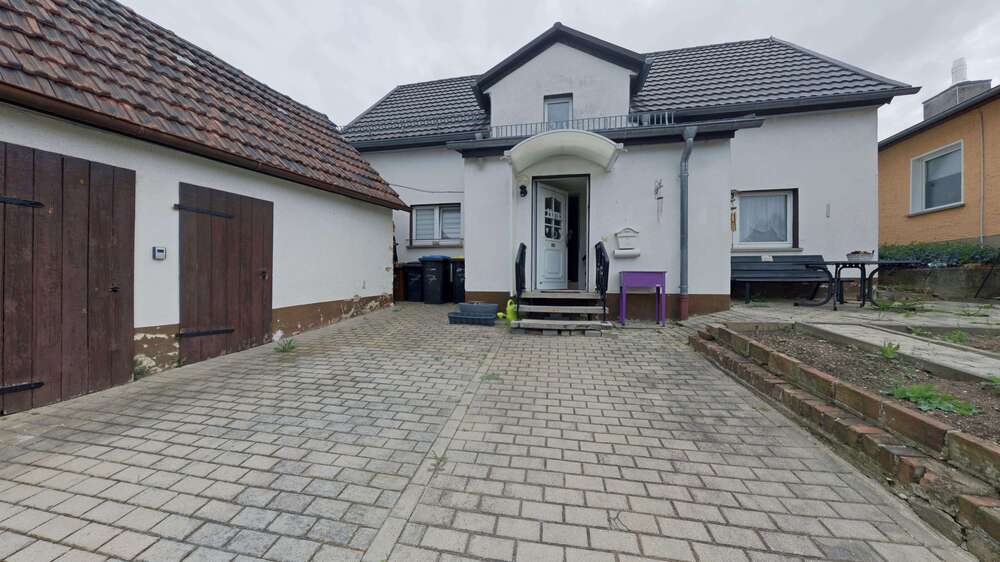 Thumbnail-Haus zum Kaufen in Zeitz 64.800,00 € 100 m²