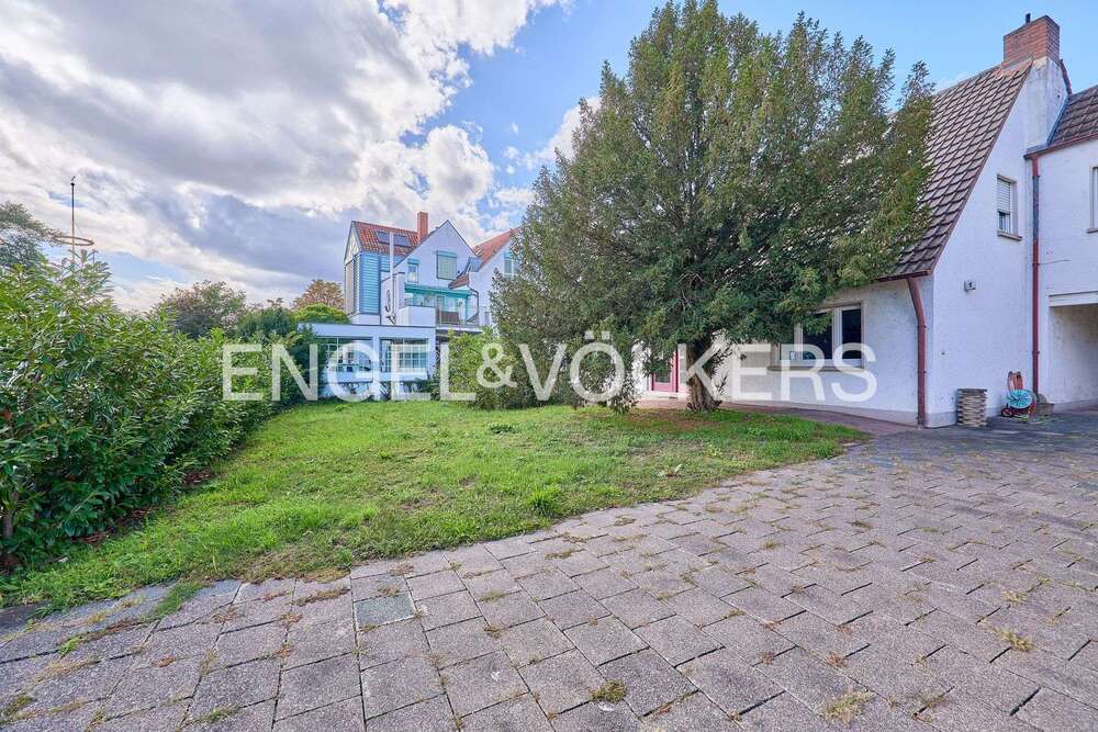 Thumbnail-Haus zum Kaufen in Schifferstadt 580.000,00 € 229 m²