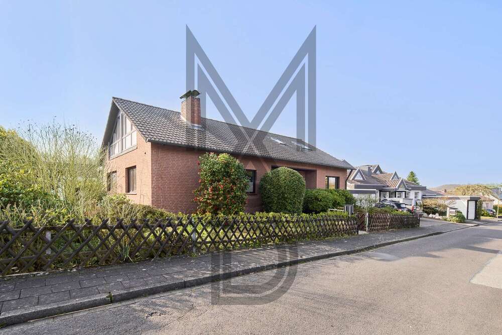 Thumbnail-Haus zum Kaufen in Bergisch Gladbach Schildgen 600.000,00 € 175 m²