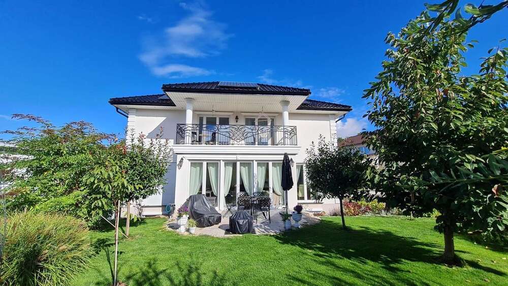 Thumbnail-Haus zum Kaufen in Cleebronn 1.249.000,00 € 273 m²