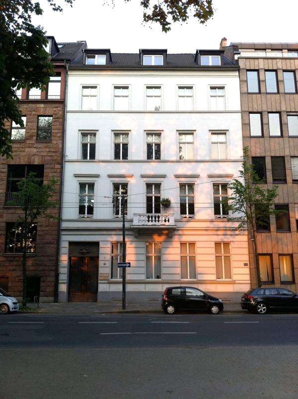 Thumbnail-Wohnung zum Kaufen in Düsseldorf 2.200.000,00 € 215 m²