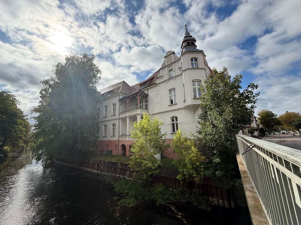 Thumbnail-Wohnung zum Mieten in Brandenburg an der Havel 1.703,90 € 170.39 m²