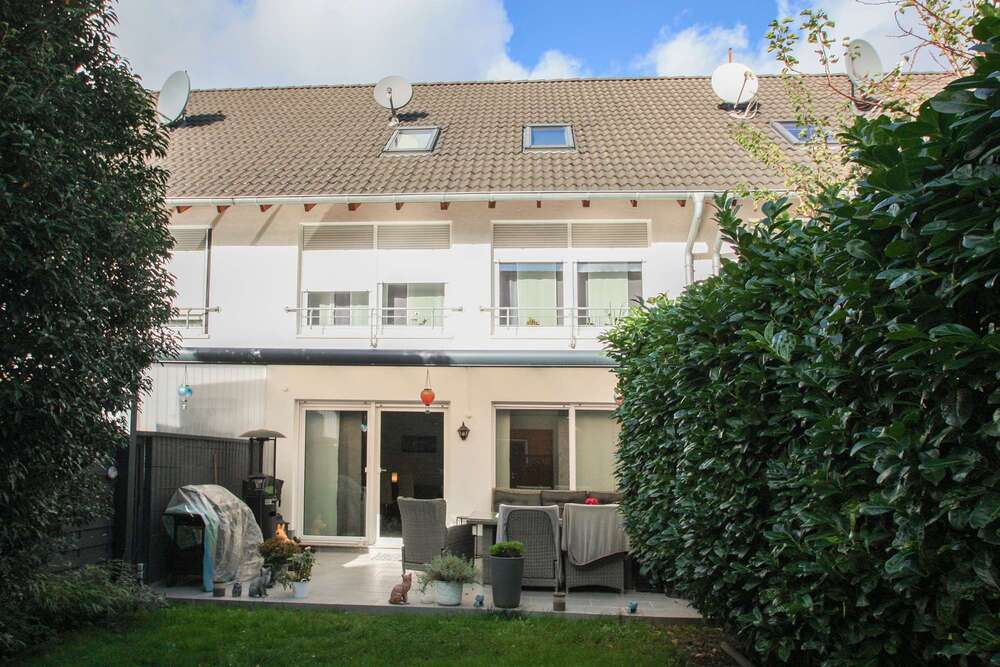 Thumbnail-Haus zum Kaufen in Düsseldorf 618.000,00 € 145 m²