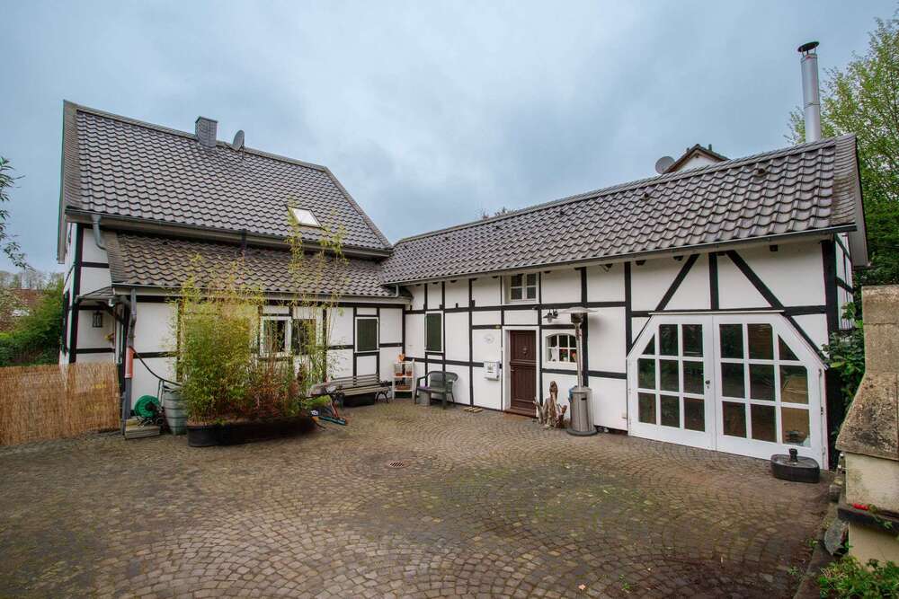 Thumbnail-Haus zum Kaufen in Leichlingen 545.000,00 € 182 m²