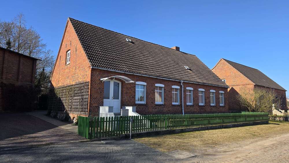 Thumbnail-Haus zum Kaufen in Ganzlin 160.000,00 € 120 m²