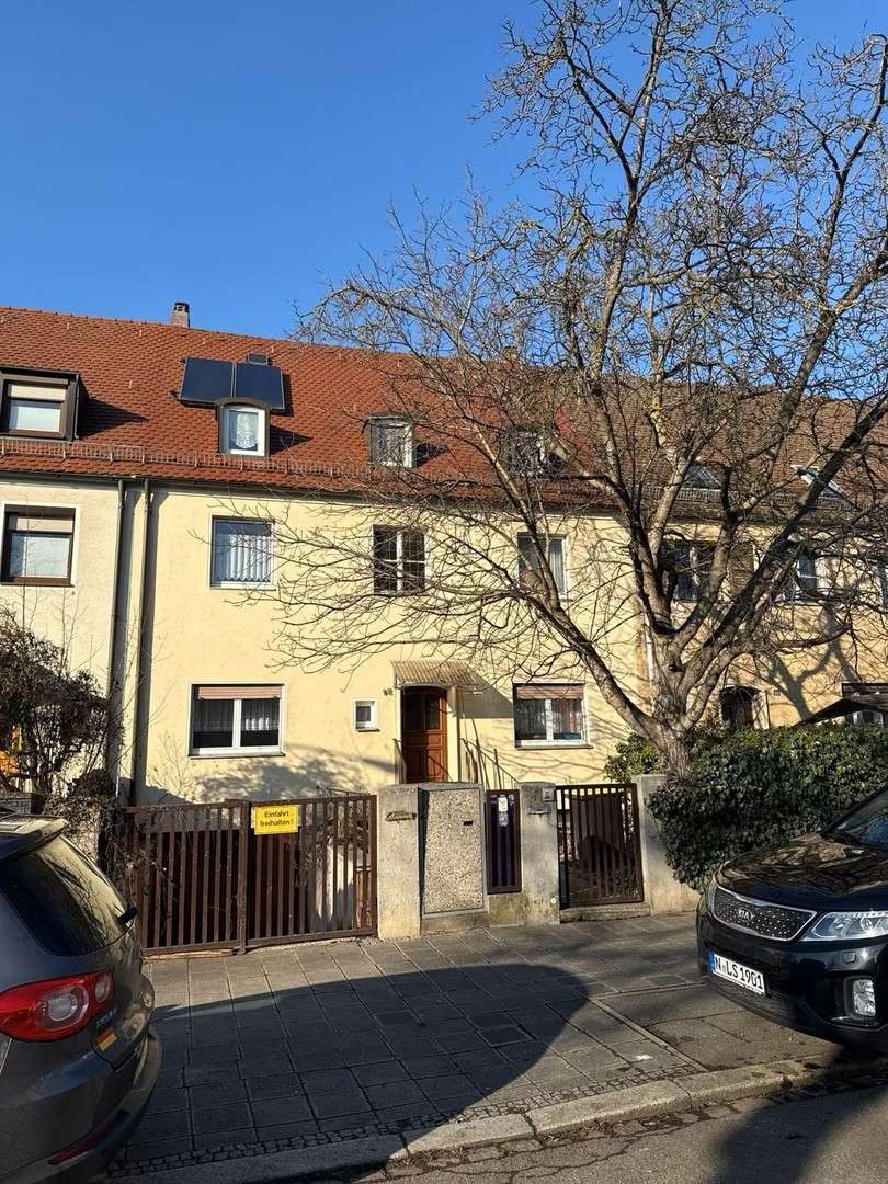 Thumbnail-Haus zum Kaufen in Nürnberg 470.000,00 € 210 m²
